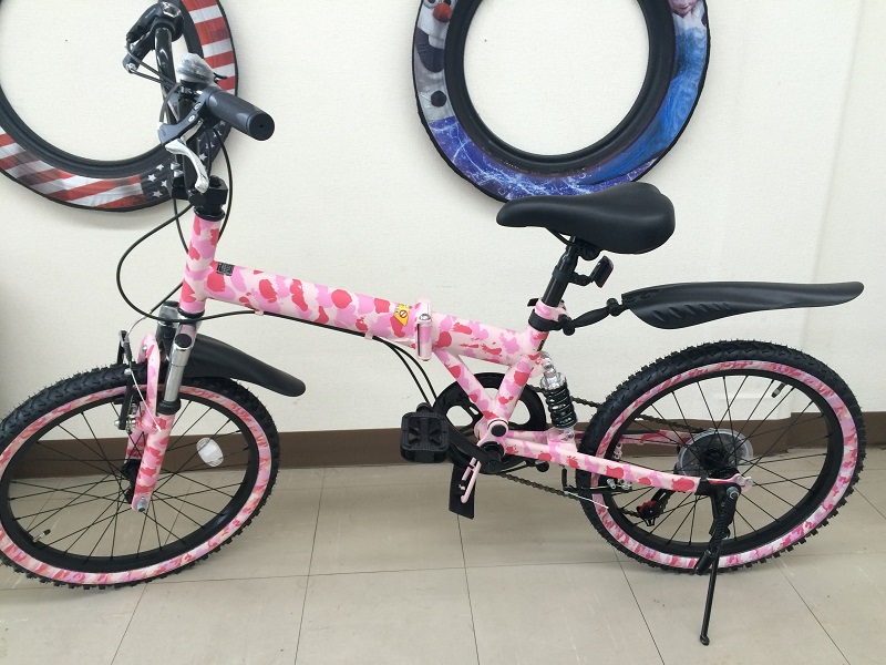 ピンク迷彩自転車